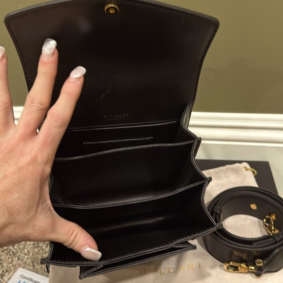 NEW BVLGARI FOREVER TOP MAXI TWO WAY with Crossbody strap and COA and dust bag - Picture 6 of 8